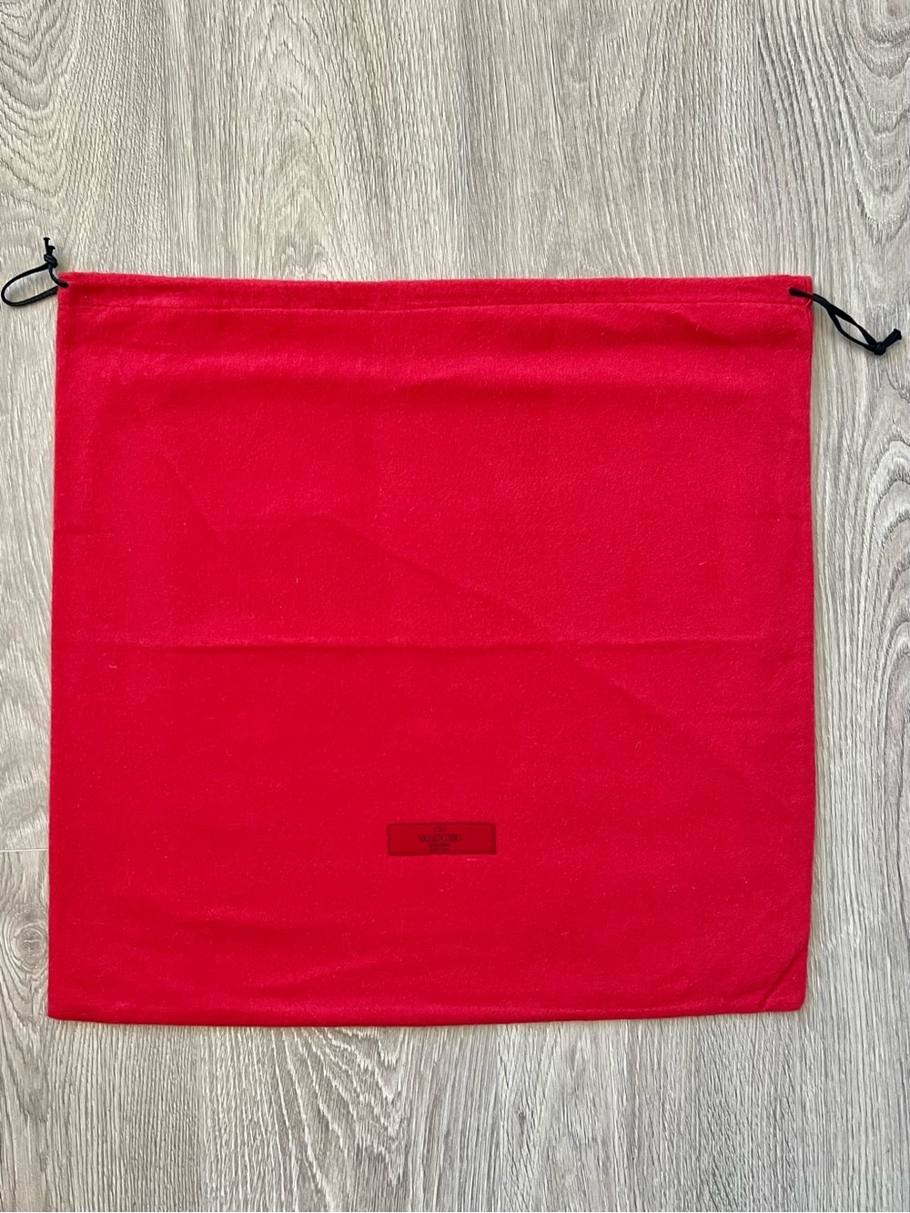 Valentino Garavani dust bag (C332)